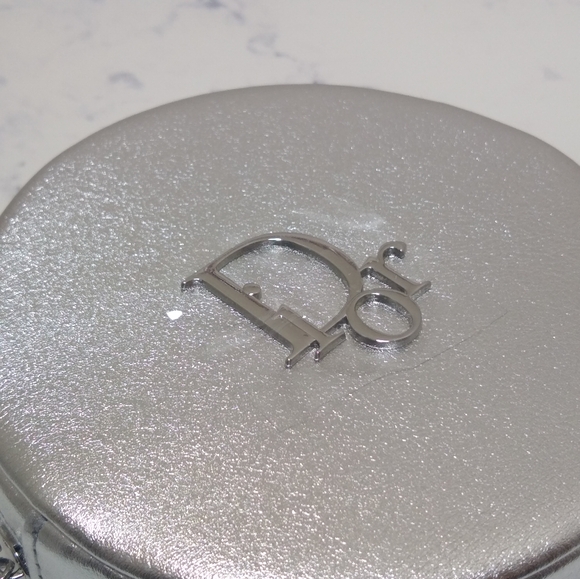 Dior Silver Makeup Round Bag Pouch Clutch New No Tag With Box - Picture 3 of 10